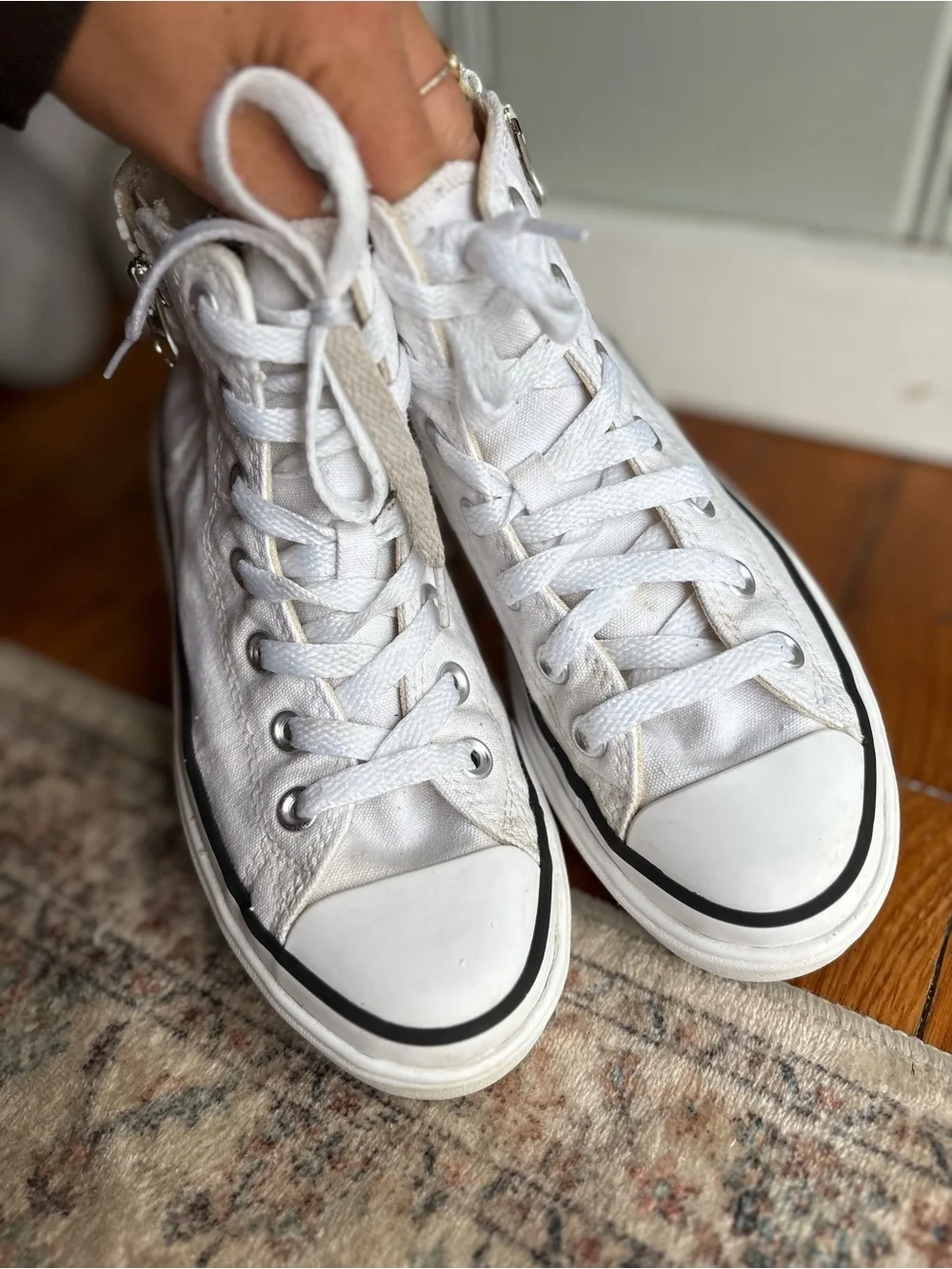 Kids 3Y White High-Top Canvas Sneakers with Side Zip Lug Sole